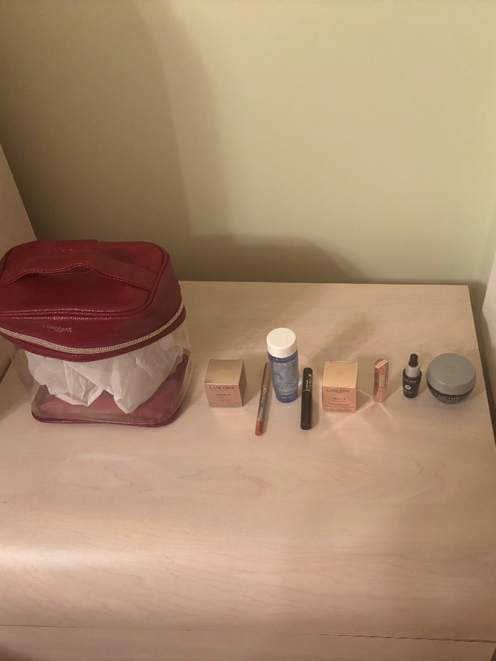 New Lancome 9 Piece Beauty Set w/ Red Croco Like Zippered Makeup Case